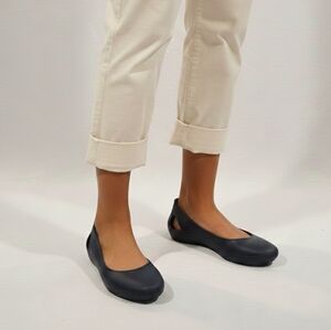 New CROCS Laura Ballet Flats 10